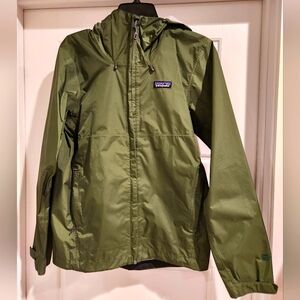 Patagonia Men's H20NO Rain Coat in Green size XS